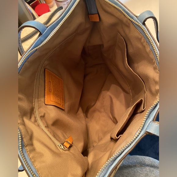 👜 Coach tote with canvas/leather trim. GUC. - Picture 2 of 7